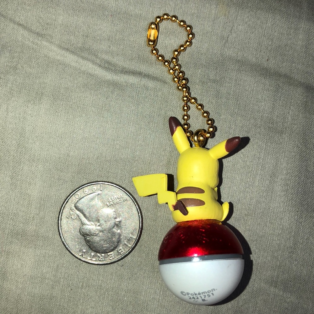 Pikachu Keychain - Picture 4 of 4